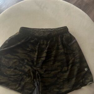 lululemon athletica Men’s Dark Olive Camo Athletic Shorts